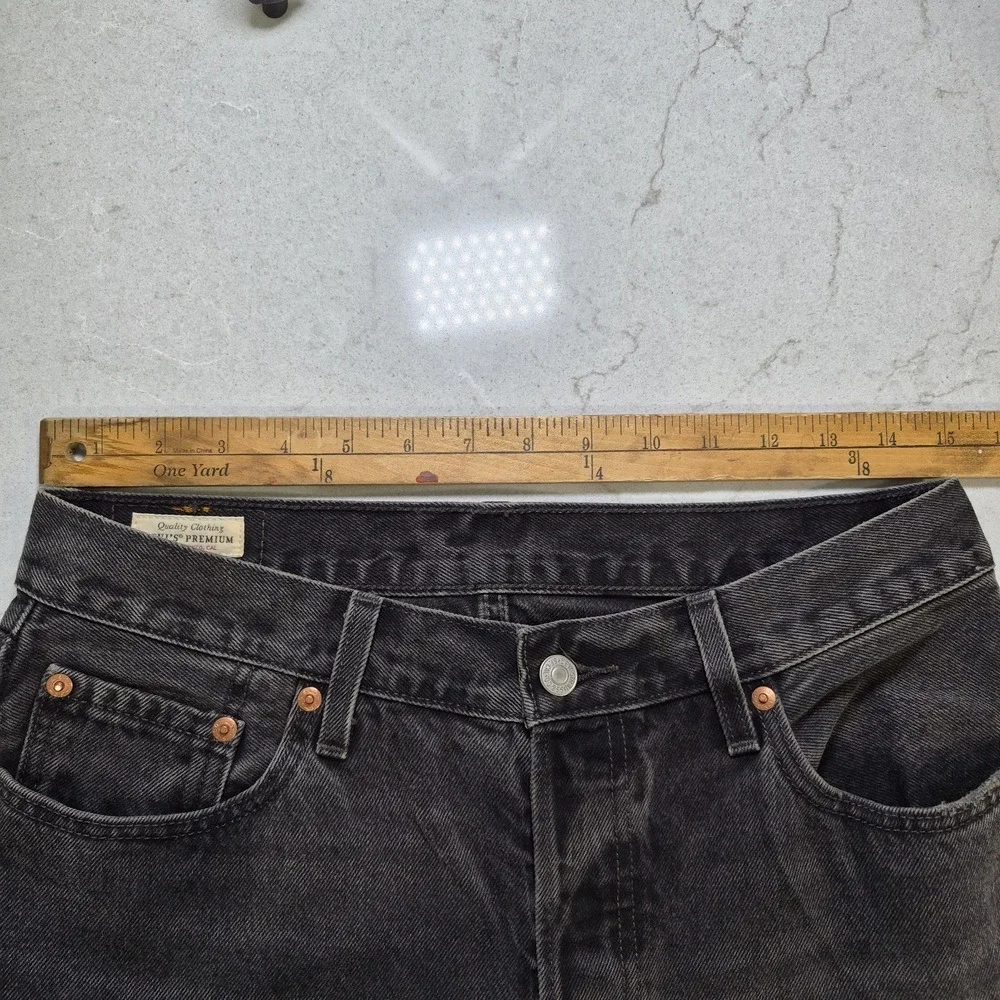 Vintage Levi's 501 Premium Jeans Men's 28Wx32L Black Straight‎ Button Fly 90s